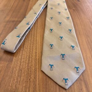 Vintage WM Chelsea LTD Silk Tie Tan Geometric Novelty Silk Pattern Made in USA